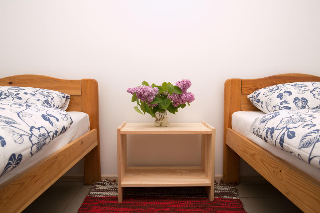Kihnu Sadama Oeoemaja Guesthouse Lemsi Ngoại thất bức ảnh